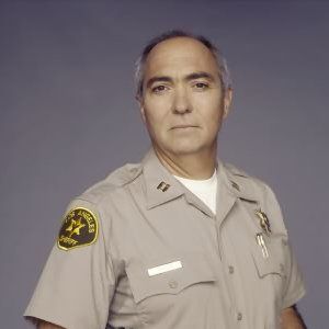 Bilder 10-8: Officers on Duty