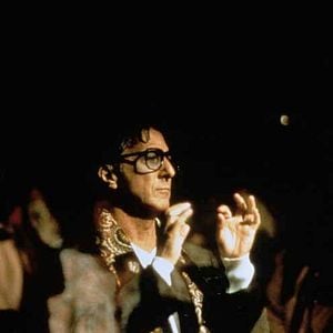 Bilder Wag the Dog - Wenn der Schwanz mit dem Hund wedelt