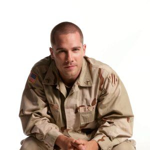 Bilder Luke MacFarlane