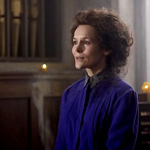 Bilder Alice Krige