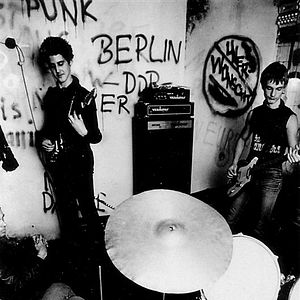 Bilder ostPunk! too much future