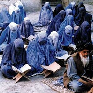 Bilder Fünf Uhr am Nachmittag - At Five in the Afternoon