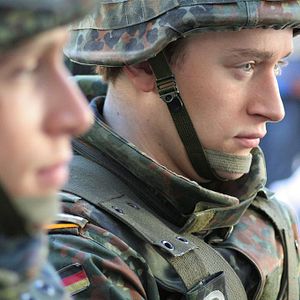 Bilder Mörderischer Frieden