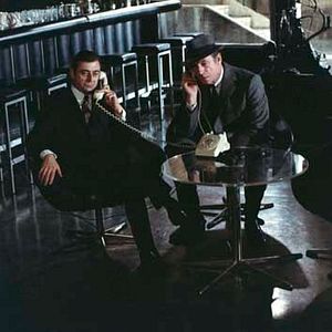 Bilder Vier im roten Kreis