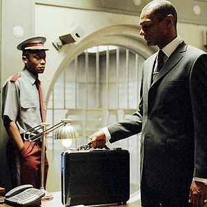 Bilder Black - Straßen in Flammen