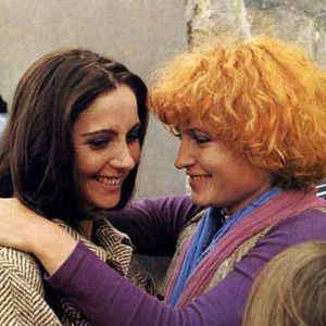 Bilder Die eine singt, die andere nicht