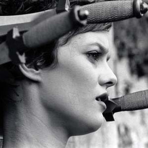 Bilder Die Frau auf der Brücke