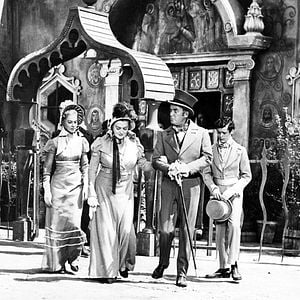 Bilder Krieg und Frieden