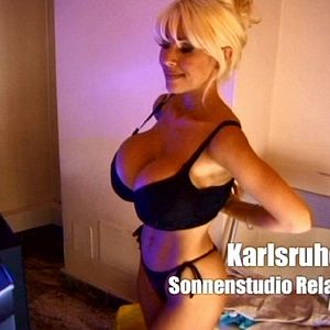 Bilder Der Generalmanager oder How to sell a Tit Wonder