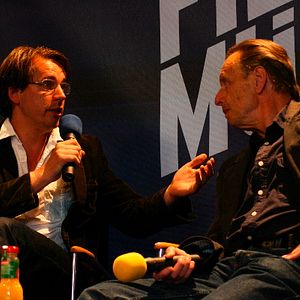 Bilder Der Generalmanager oder How to sell a Tit Wonder