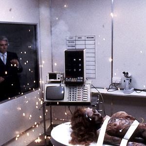 Lifeforce - Die Tödliche Bedrohung - Film 1985 - FILMSTARTS.de