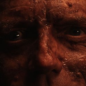 Bilder Someone's Knocking At The Door