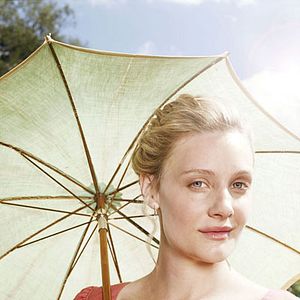 Bilder Romola Garai