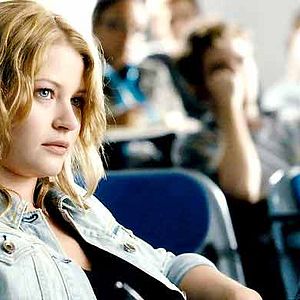 Bilder Emilie de Ravin