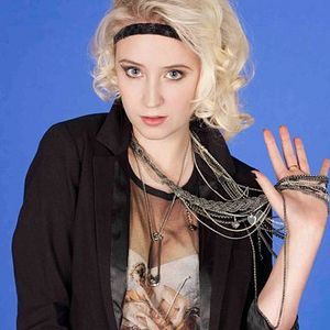 Bilder Lily Loveless