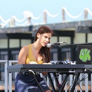 Bilder Jessica Lowndes