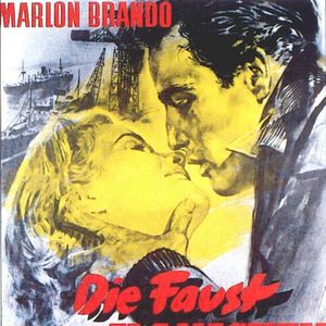 Bilder Die Faust im Nacken