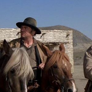 Bilder In einem Sattel mit dem Tod