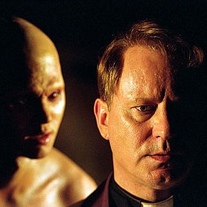 Bilder Dominion: Exorzist - Der Anfang des Bösen