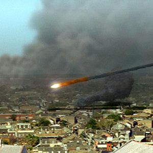 Bilder Wenn der Mond auf die Erde stürzt