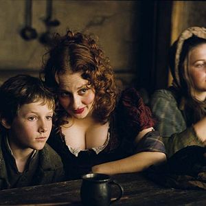 Bilder Ophelia Lovibond