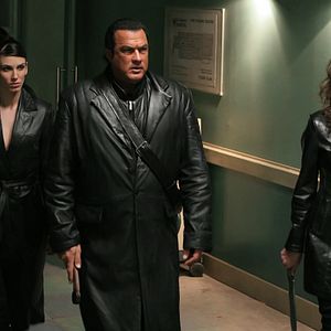 Bilder Against the dark