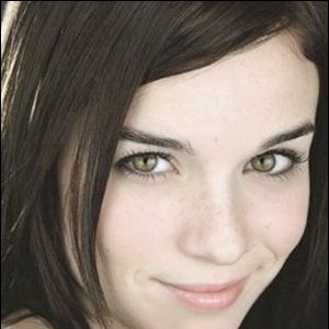 Bilder Renee Felice Smith