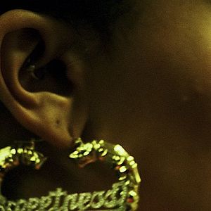 Bilder Yelling to the Sky