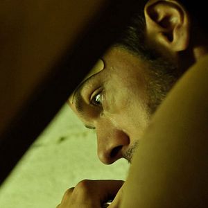 Bilder Un homme debout