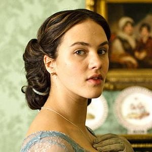 Bilder Jessica Brown Findlay