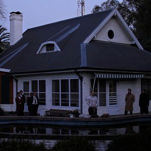 Bilder La inviolabilidad del domicilio se basa en el hombre que aparece empunando un hacha