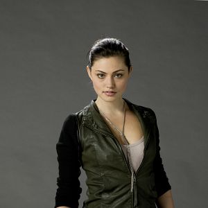 Bilder Phoebe Tonkin