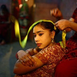 Bilder Whores' Glory