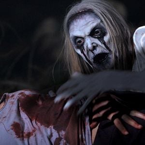 Bilder Damned By Dawn