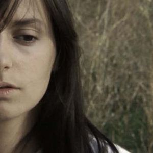 Bilder A travers les branches d'un arbre