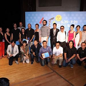 Bilder Tepenin Ardı - Beyond the Hill