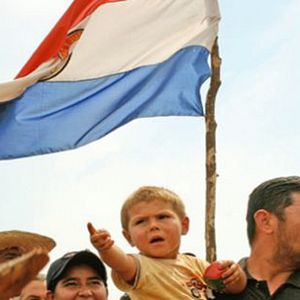 Bilder Raising Resistance