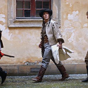 Bilder Outlaw of War