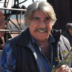 Bilder İki Yaka Bir İsmail