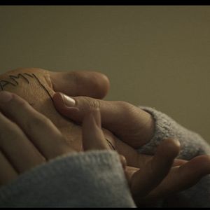 Bilder Not Waving But Drowning