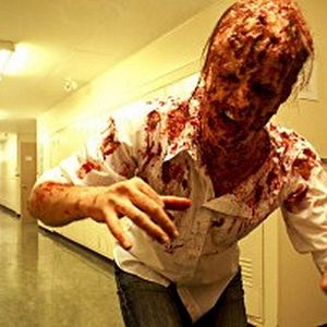 Bilder Famine - 20 Students, 20 Hours, 20 Horrible Ways to Die