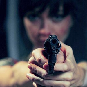 Bilder Alyce - Außer Kontrolle