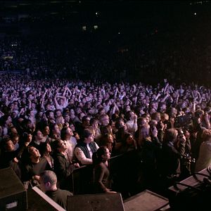 Bilder Shut Up And Play The Hits