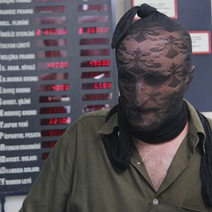 Bilder Bana Bir Soygun Yaz