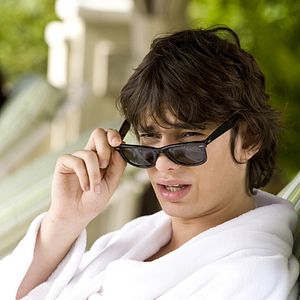 Bilder Devon Bostick
