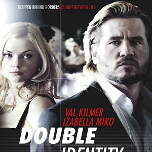 Bilder Double Identity - Zur falschen Zeit am falschen Ort