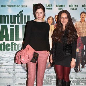 Bilder Glückliches Familienalbum