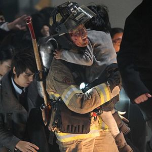 Bilder The Tower - Tödliches Inferno