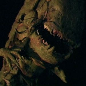 Bilder Monster from Bikini Beach