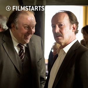 Bilder Eine Hand wäscht die andere